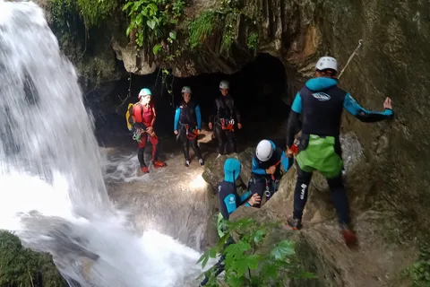 Valence, Vercors : Découvrez le canyoning dans une atmosphère tropicale