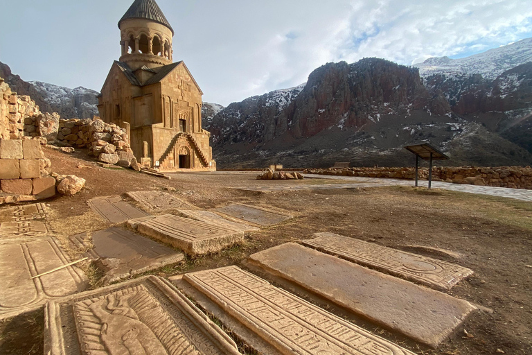 Yerevan: Silk Road Jeep Tour with Lake Sevan & Noravank