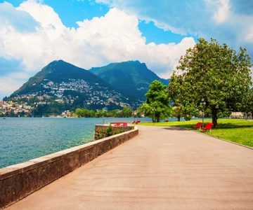 Milan:Lake Como, Lugano & Bellagio Day-Trip with Boat Cruise