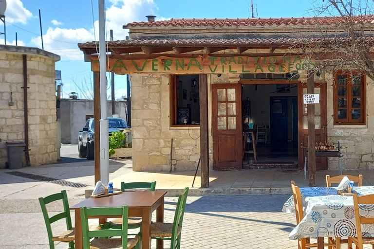 帕福斯半日游（免费品酒）- 最多7人 - 全程空调帕福斯半日游（免费品酒，最多 7 人，全程空调）