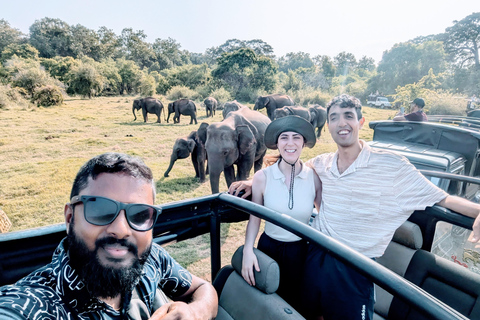 Kandy: Sigiriya & Dambulla Caves Tuk-Tuk Trip