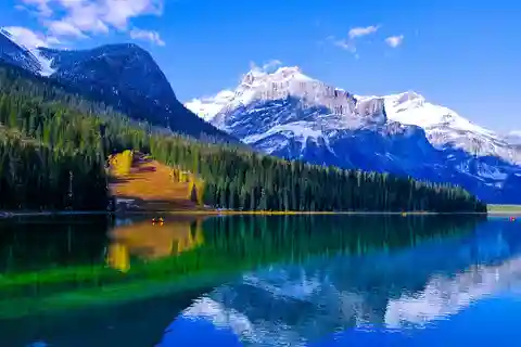 Calgary/Banff to Emerald Lake, Lake Louise, Johnston Canyon