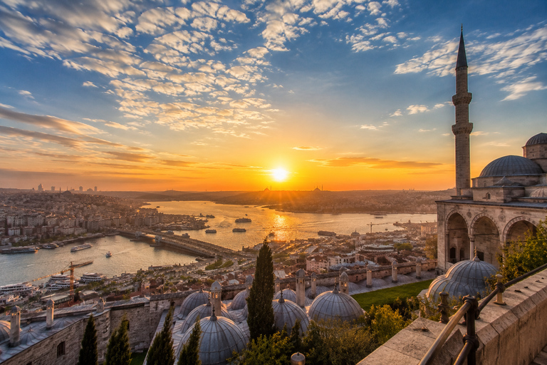 Istanbul: Süleymaniye Mosque Guided Tour with Local Guide