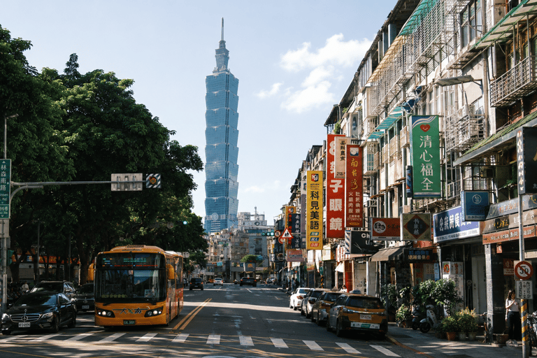 Taipei: Taoyuan Airport to/from Taipei City Private Transfer