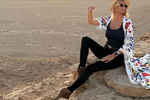 Riyad : Private Edge of the World &amp; Camel Trail avec déjeunerVisite privée avec déjeuner