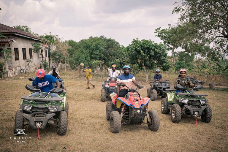 Accra: Quad, waterval, lunch &amp; Aburi avontuurlijke tocht
