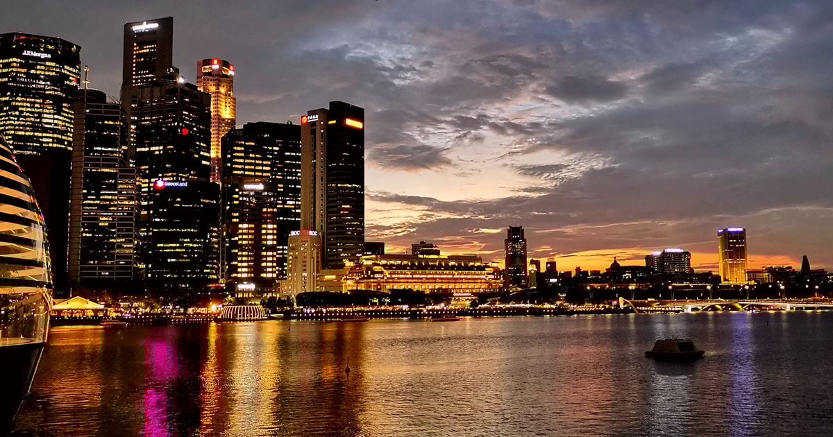 Singapur Sunset City Tour mit dem Kick Scooter GetYourGuide