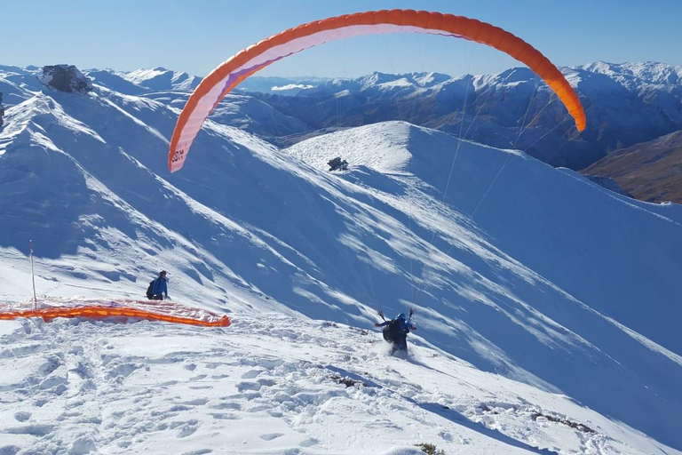 Queenstown: Tandem Paraglide - Winter - Coronet Peak 5400ft