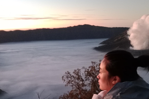 Malang: Wycieczka „Wschód słońca nad Bromo i kolorowa wioska Jodipan”Malang: Wycieczka o wschodzie słońca na Bromo i do kolorowej wioski Jodipan