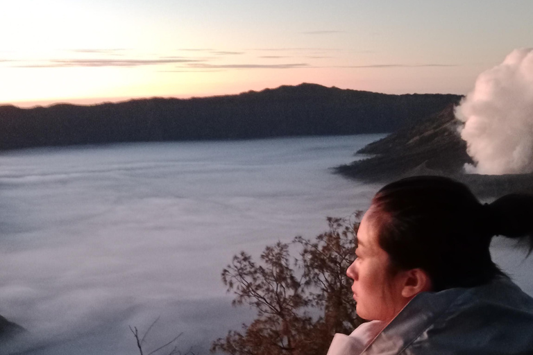 Malang: Wycieczka „Wschód słońca nad Bromo i kolorowa wioska Jodipan”Malang: Wycieczka o wschodzie słońca na Bromo i do kolorowej wioski Jodipan