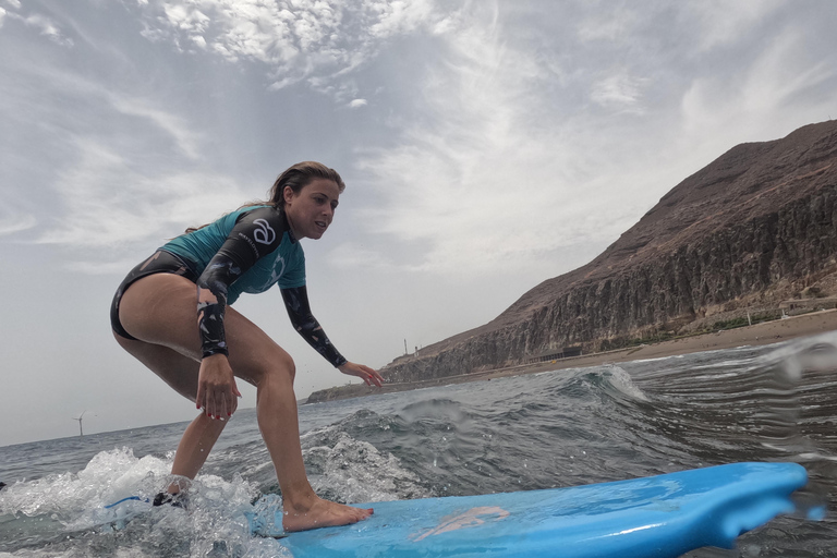 Las Palmas de Gran Canaria: Surfing lessons at La Laja beach