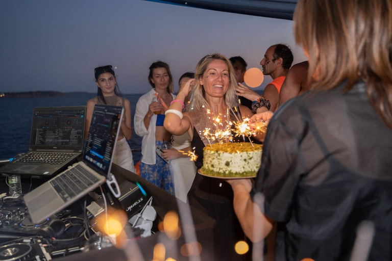 Athens: Riviera Sunset Cruise with Music & Swimming Cruise Without Pickup