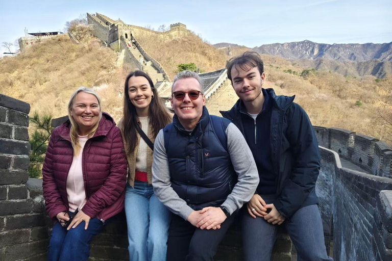 Beijing: From Jiankou to Mutianyu Great Wall Hiking Tour Beijing Downtown Pick up with English Guide