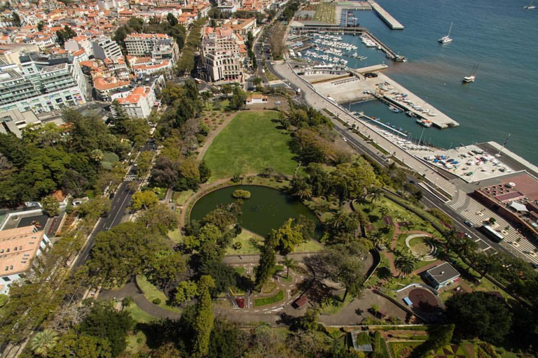 Funchal: Tuk-Tuk Tour with Madeira Wine and Honey Cake