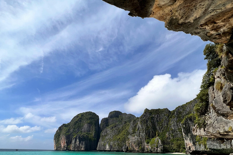 Phi Phi: Maya Bay Mezza giornata in barca a coda lunga con snorkeling