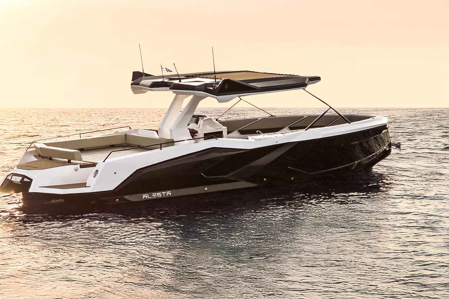 ❖ Milos: Small Group Yacht Tour—Kleftiko Sarakiniko Poliegos