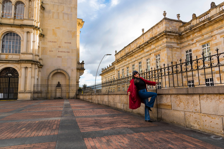 Candelaria Bogotá: Photo Shoot and Private Hike for Couples