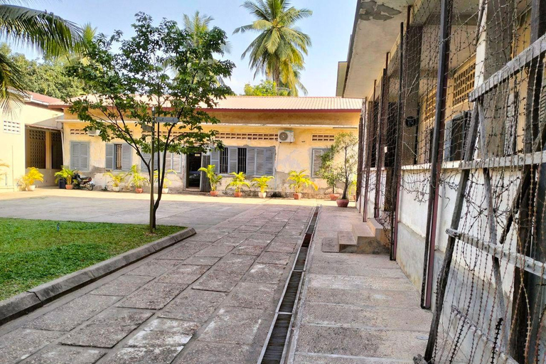 Phnom penh full day Tour full day in Phnom pen , no tour guide!