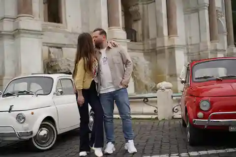Rome: City Exploration in a Retro Fiat 500 With Photo Stops
