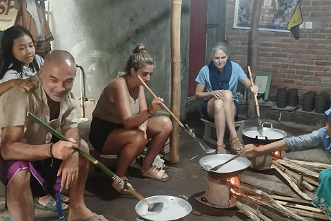 Lombok: aprende la forma tradicional de elaborar aceite de coco.Lombok: aprende la forma tradicional de elaborar aceite de coco