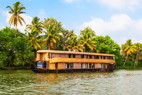 Kochi Excursión de 1 noche en crucero en barco por los remansos de Alappuzha