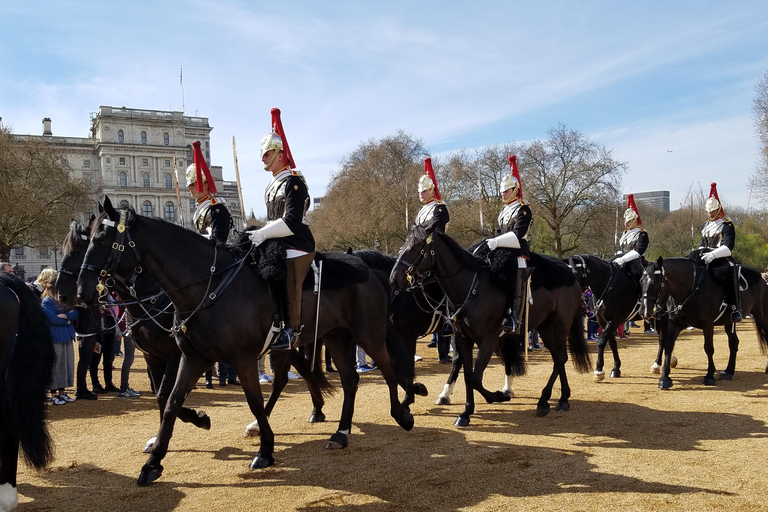 伦敦：伦敦塔、泰晤士河游船和卫兵换岗仪式开幕式和卫兵换岗仪式游览