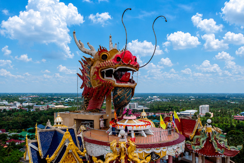 Bangkok: Emerald Pagoda with Pad Thai Noodles