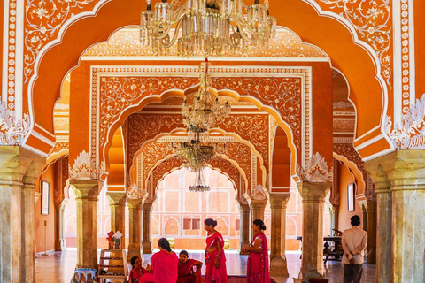 Jaipur: Private halbtägige Sightseeing-Tour mit BlumenmarktHalbtägige Stadtrundfahrt mit dem Auto