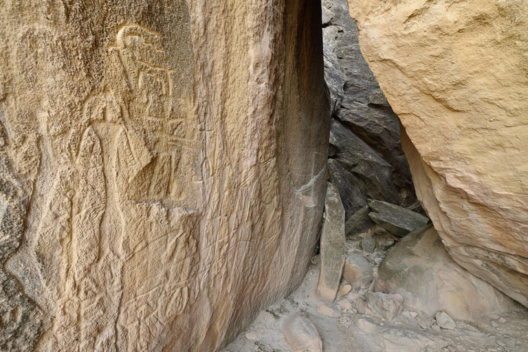Baku: Gobustan & Mud Volcanoes Half-Day Off-Road Tour