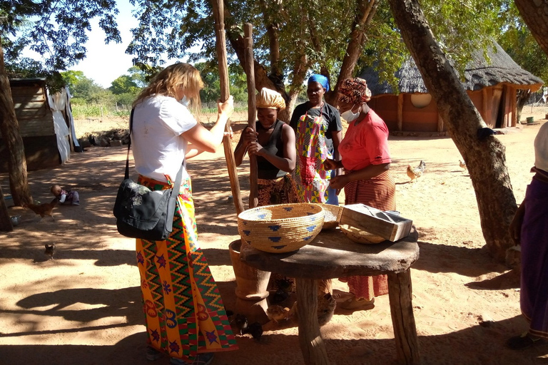 Visite du village de Victoria Falls