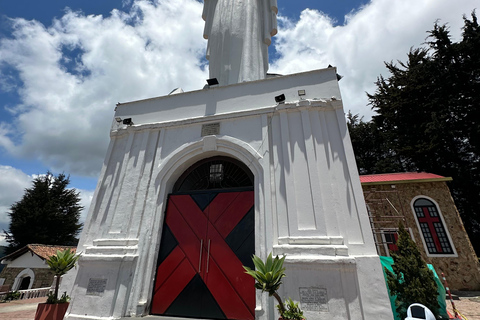 Bogotá: Visite as cachoeiras mais altas da Colômbia e o Cerro GuadalupeBogotá: Visite a cachoeira mais alta da Colômbia e o Cerro Guadalupe