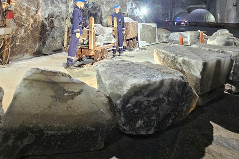 Bucharest: Slănic Prahova Salt Mine & Dracula's Grave tour