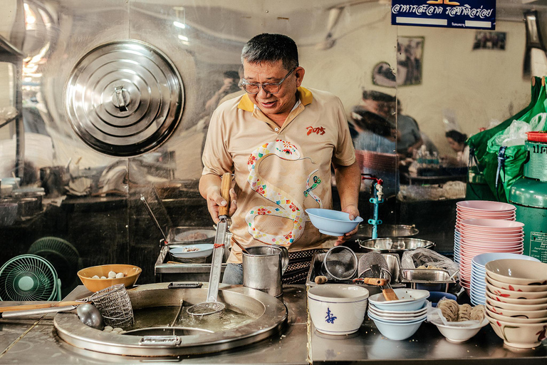 Pattaya Bites Food Tour with 14+ Tastings