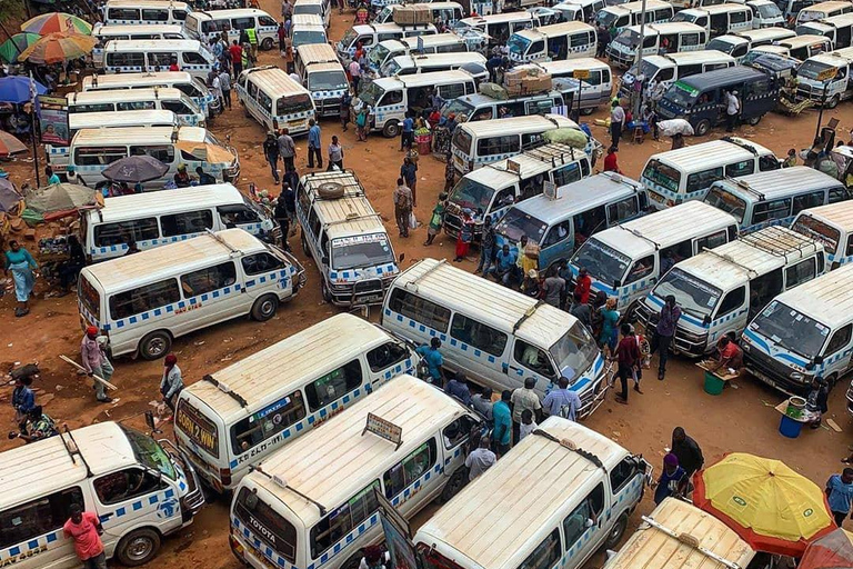 Kampala: Private City Tour with Car and Guide
