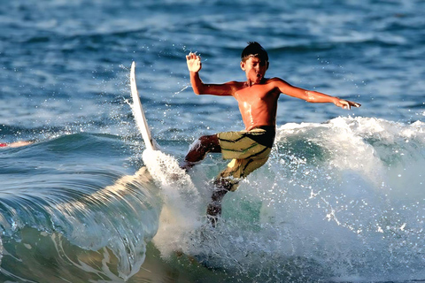 Da Nang: Ride Your First Wave with a Local Surf Coach