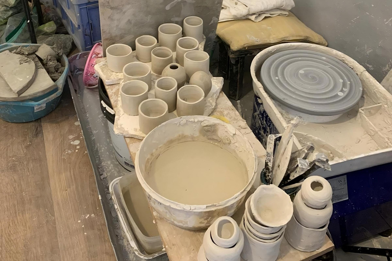 اصنع سيراميكك الصقلي المصنوع من حجر إتنا لافا واصطحبه إلى منزلك