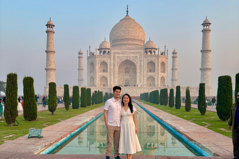 From Delhi: Private Taj Mahal and Agra Day Tour with 5* Meal From Delhi: Tour with Car, Driver, and Guide Only