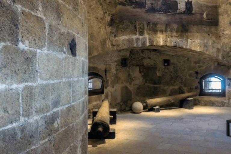 From Chania: Knossos Palace, Museum, & Wine Private Day Trip Tour by 3-Seater Limo/SUV