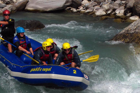 De Pokhara: Experiência de meio dia de rafting no rio Seti superior