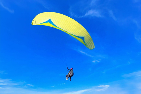 Pattaya Koh Larn Island: Tandem Paragliding Flight Trip 25 Minutes Gold Tandem Paragliding Experience + free GoPro