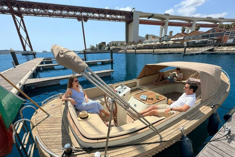 Lisbon – Morning Cruise with Coffee & Portuguese Snacks Lisbon: Sangria Social Premium Boat Experience