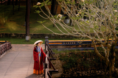 Hue: Photoshoot at Imperial City and Riverside Paths