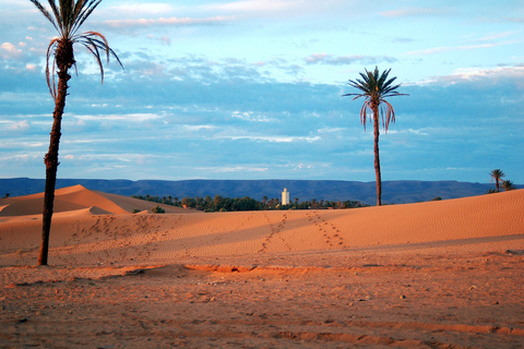 De Marrakech: 3 dias e 2 noites para o deserto do Saara MerzougaDe Marrakech: excursão de 3 dias ao deserto do Saara de Merzouga