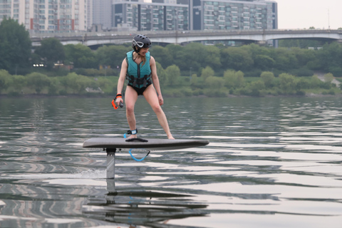 Seoul: Efoil Experience in Han River E-foiling experience