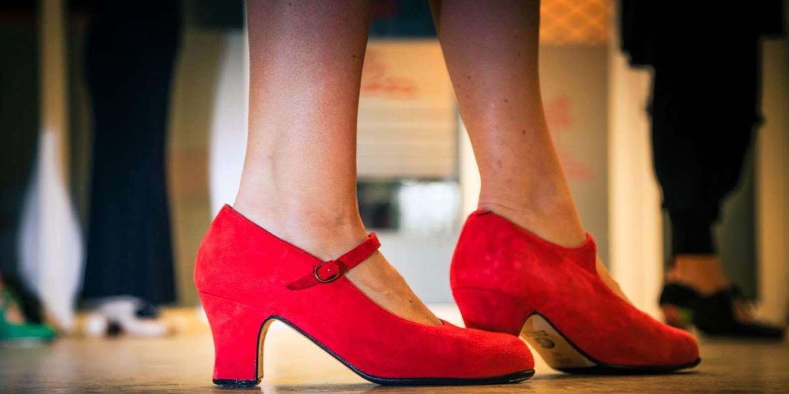 Seville: Flamenco Dance Class with Optional Costume