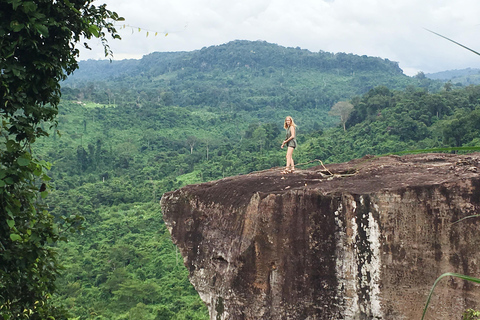 Siem Reap: Cachoeira Phnom Kulen e viagem de 1 dia a Koh KerCachoeira Phnom Kulen e Koh Ker com guia que fala inglês