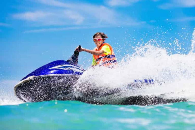 4 Hours Muscat Adventure Tour & Sunset Watch with Transfer