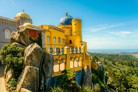 From Lisbon: Sintra, Pena, Regaleira & Cascais Day Trip Private Full Experience: Day trip (Spanish Host)