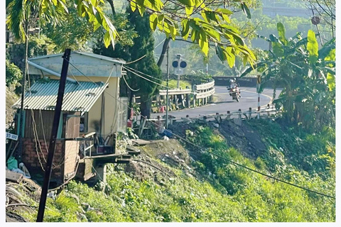 Tour della città di Da Nang: Son Tra, Passo di Hai Van, Ponte del DragoTour in auto privata