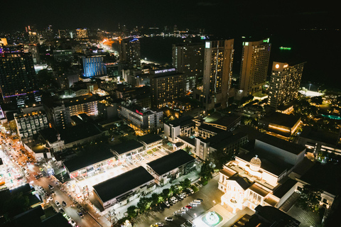 Pattaya: The Sky 32 w Grande CentrePoint HotelCztery dania z 1 napojem bezalkoholowym